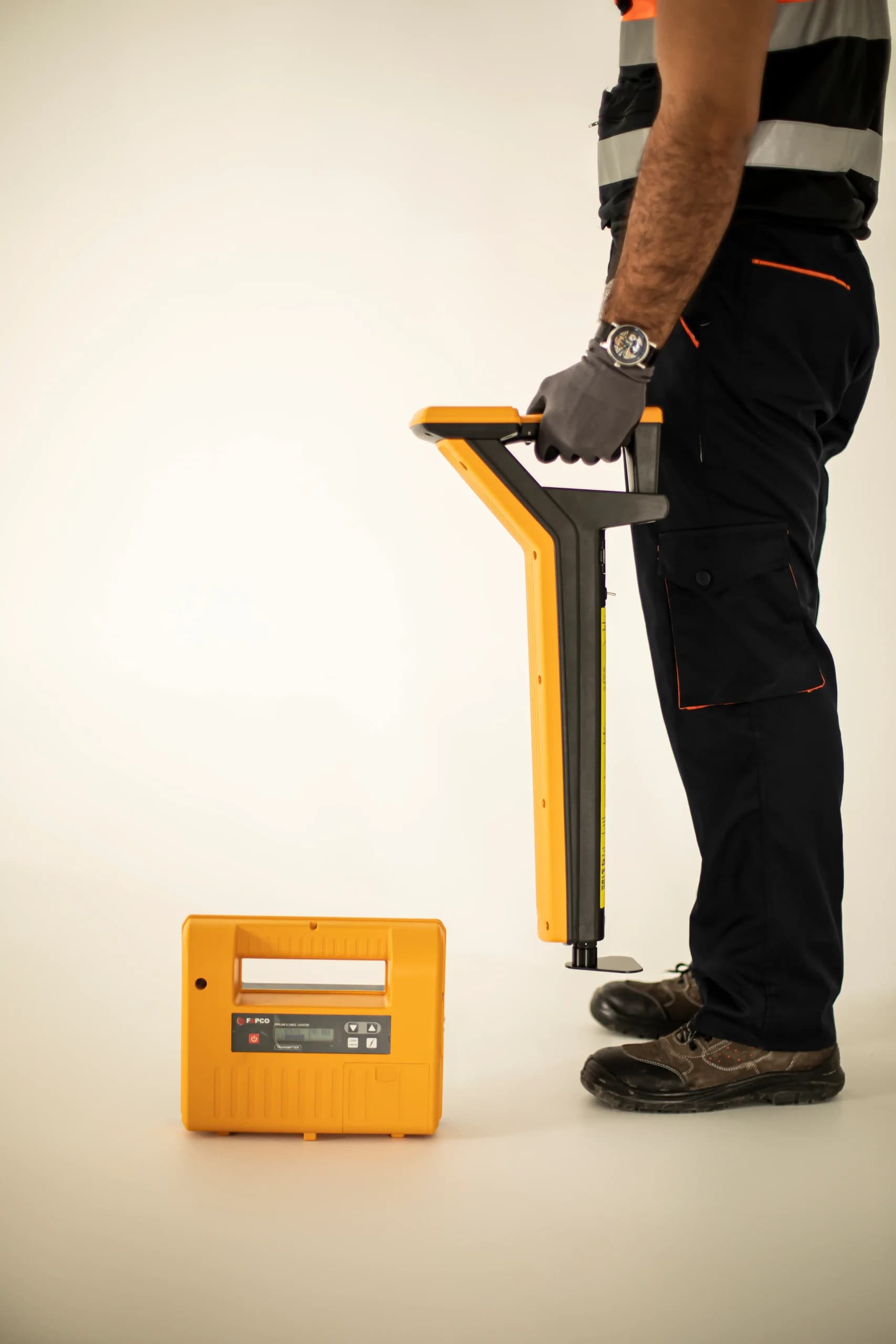 کابل یاب خطوط فلزی LT-8800 RTK In Action